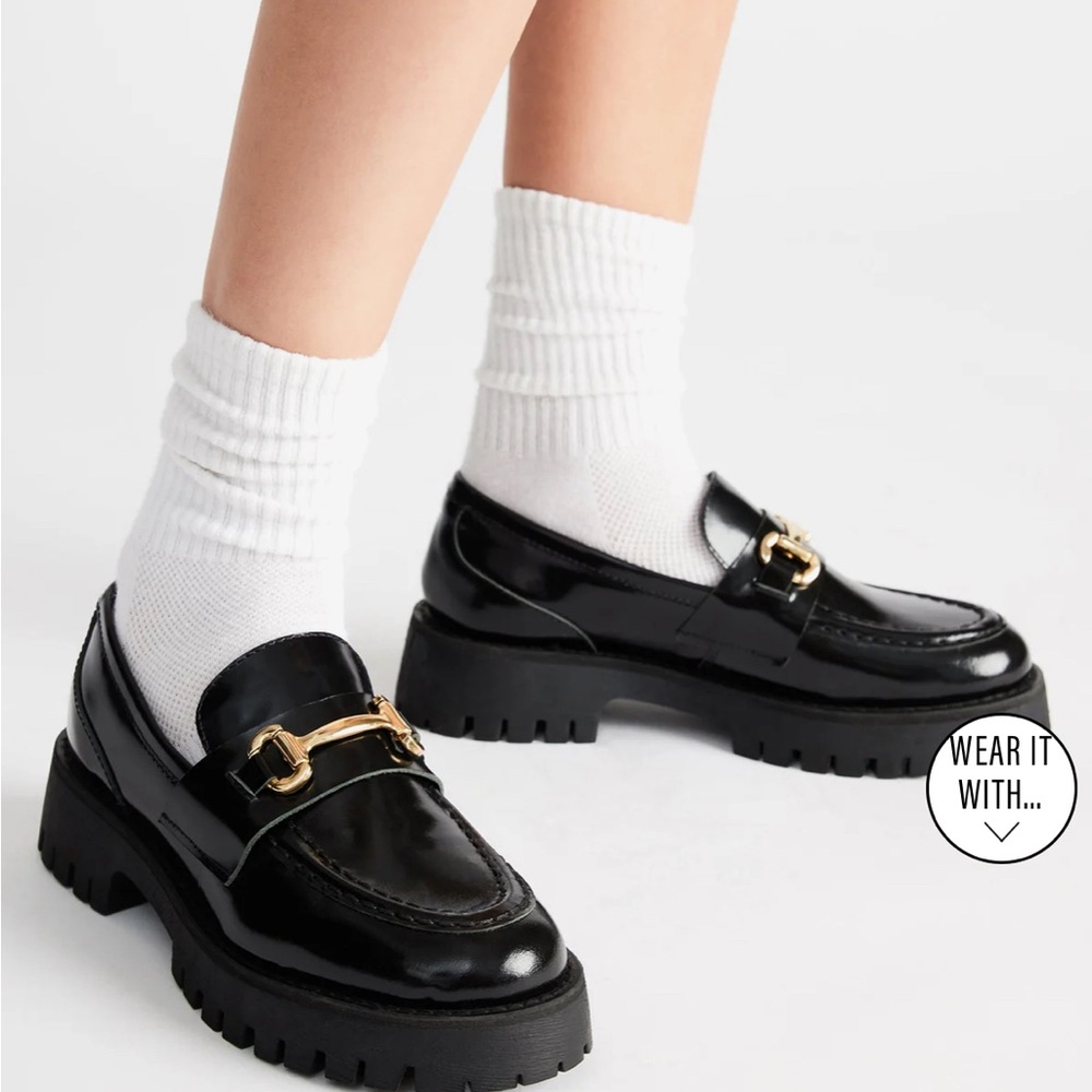 Steve Madden Black and Gold Flats with Penny Loafer Design